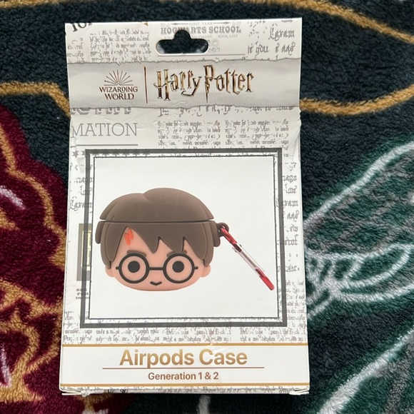 Harry Potter Airpode Case - Picture 7 of 11